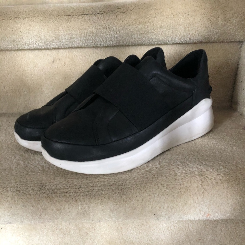 Ugg woman’s sneakers